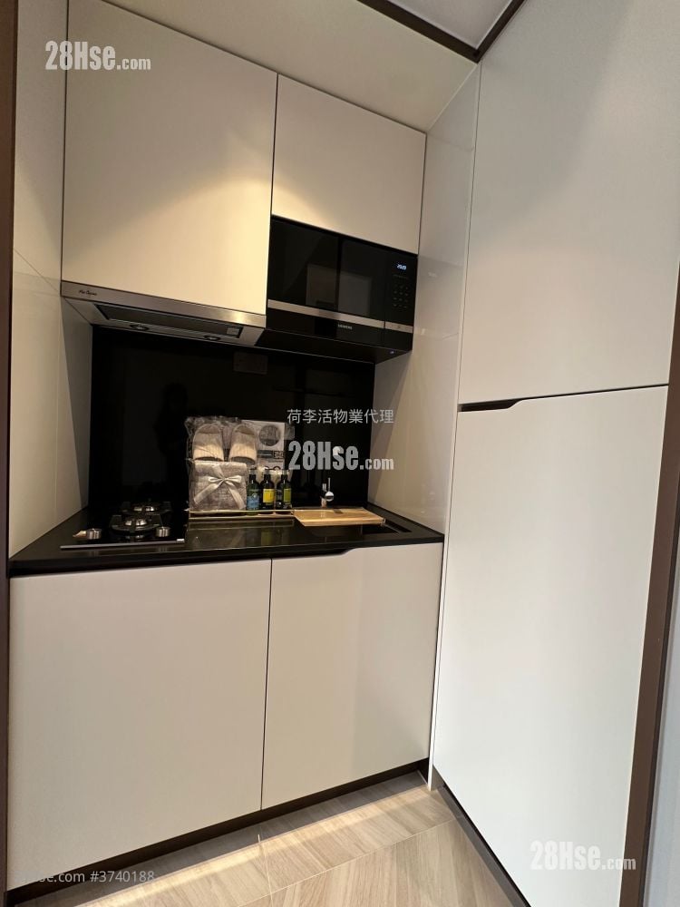 Eight Southpark Sell 1 Bedroom 258 ft²