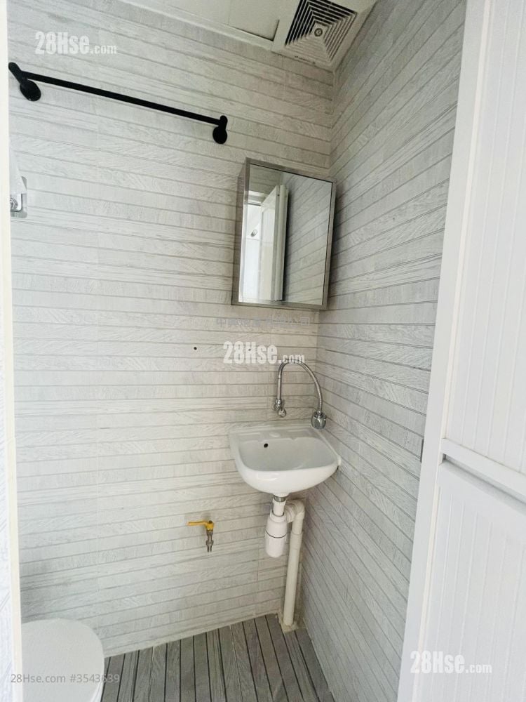 华源大厦 售盘 5+ 房 , 5+ 浴室 741 平方尺