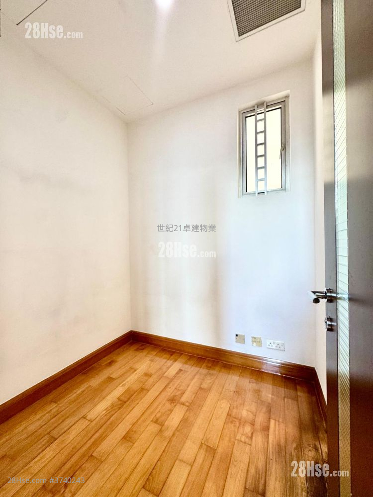 君臨天下 租盤 4 房 , 3 浴室 1,807 平方呎