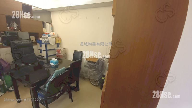 Kornhill Garden Sell 3 Bedrooms , 1 Bathroom 592 ft²