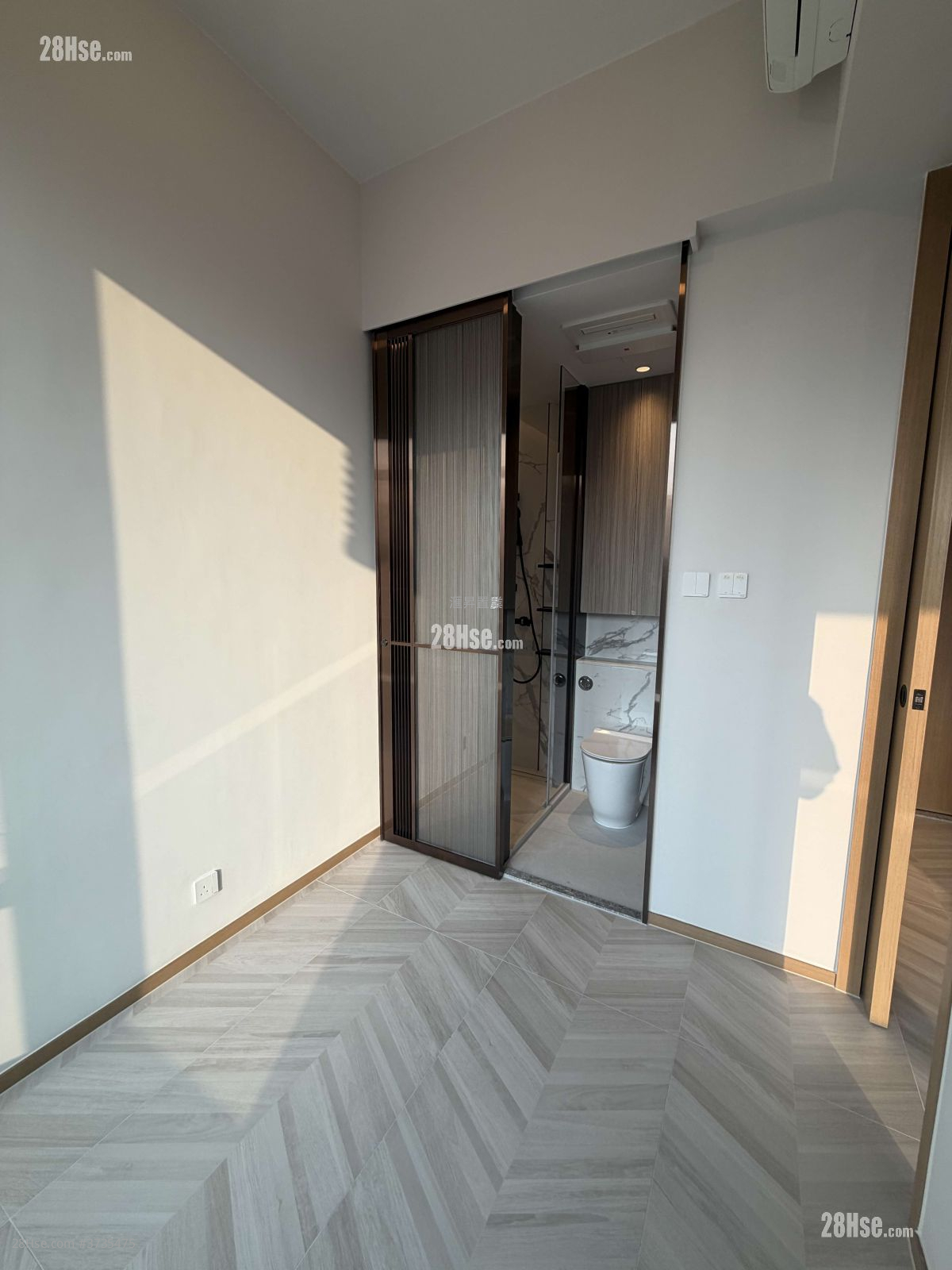 南首 租盘 1 房 , 1 浴室 263 平方尺