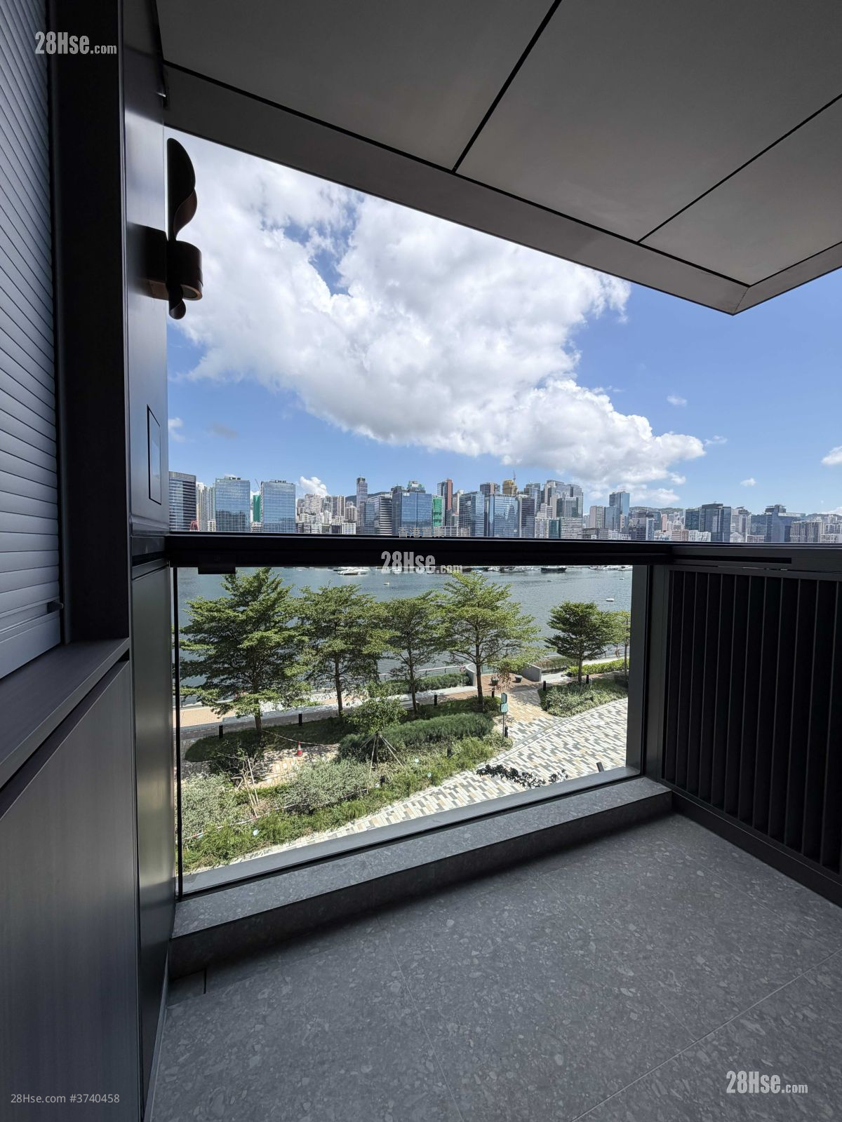 柏蔚森 租盤 380 平方呎