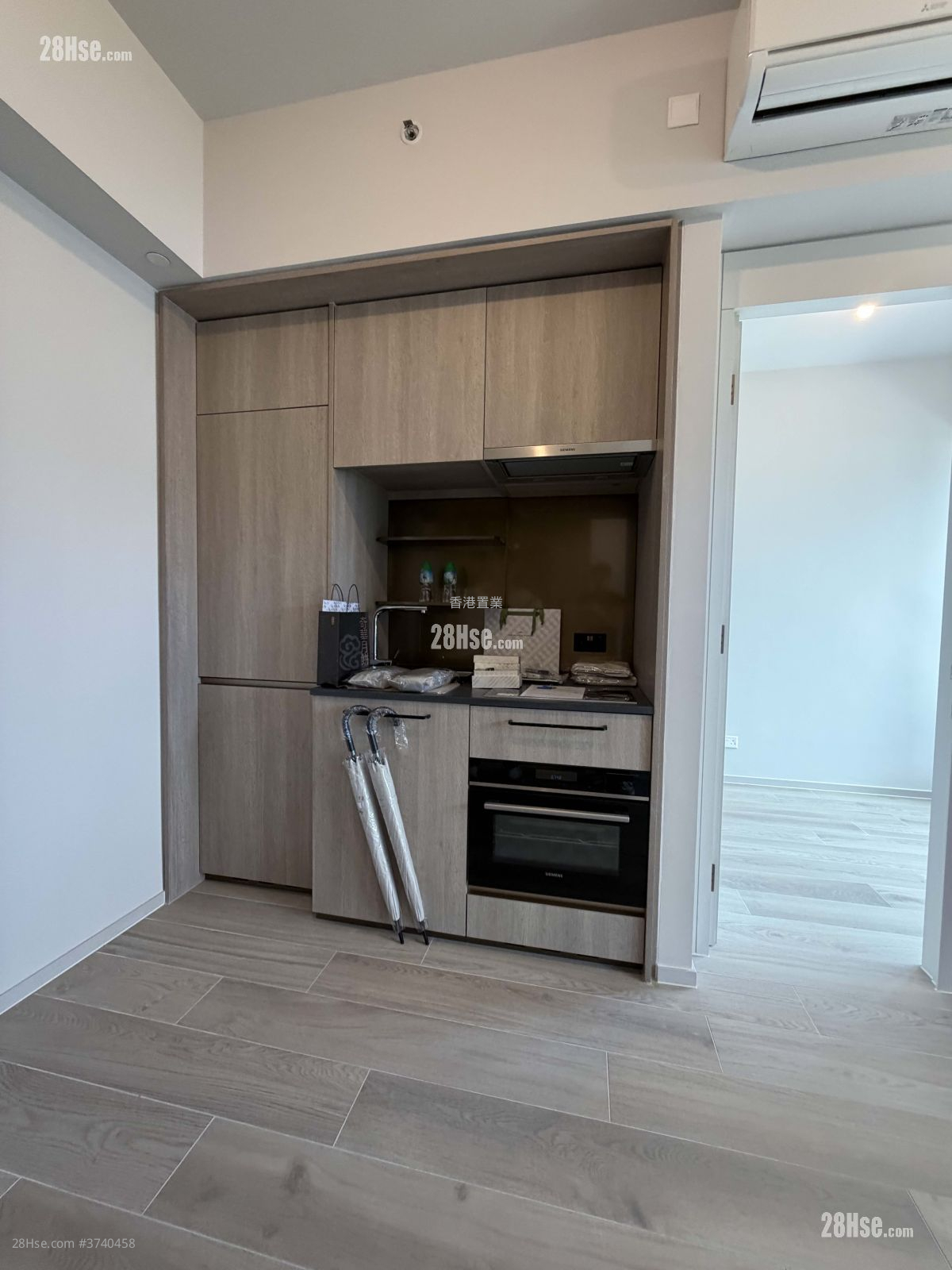 柏蔚森 租盤 380 平方呎