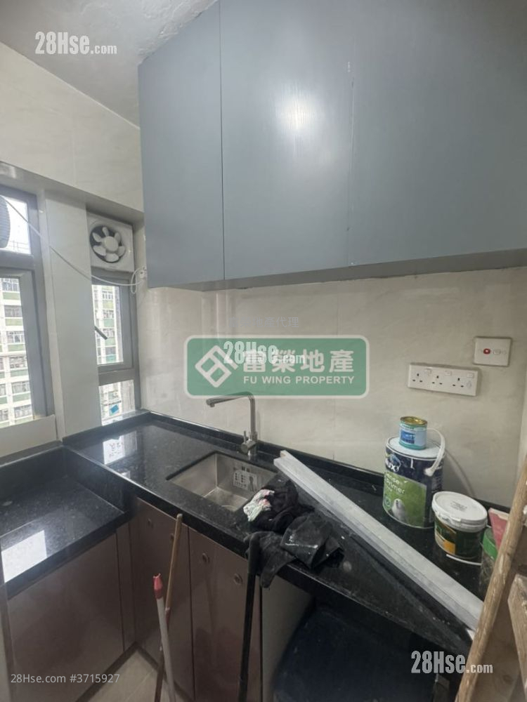 長康大廈 租盤 2 房 , 1 浴室 264 平方呎