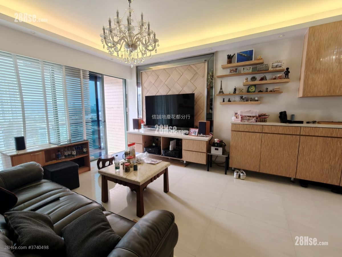 Woodland Crest Sell 4 Bedrooms , 2 Bathrooms 927 ft²