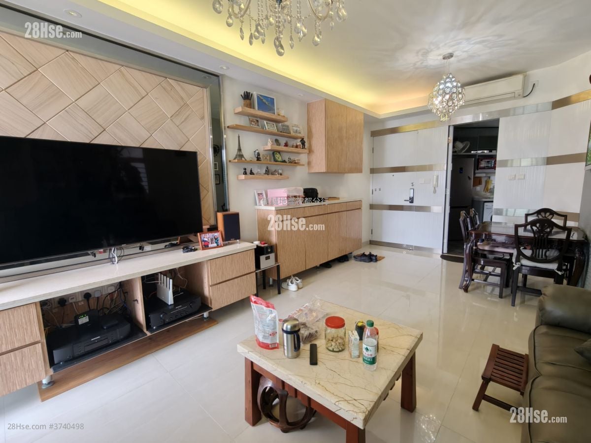 Woodland Crest Sell 4 Bedrooms , 2 Bathrooms 927 ft²