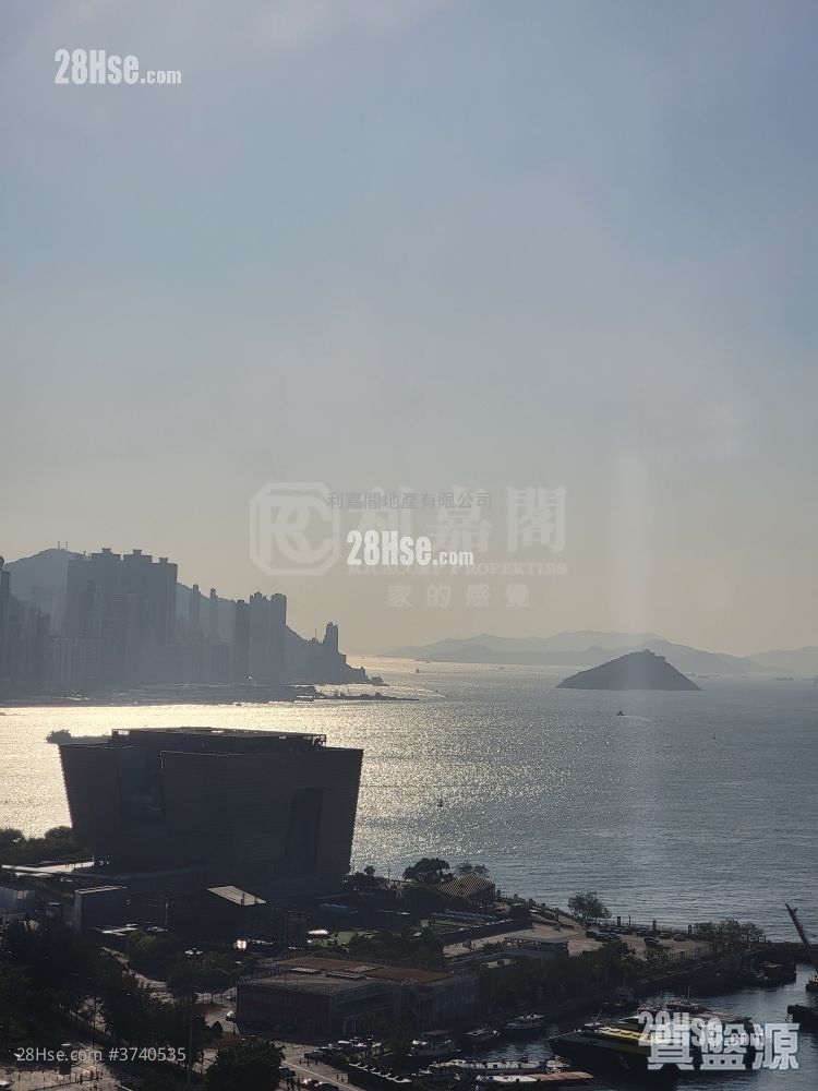 天璽 租盤 3 房 915 平方呎