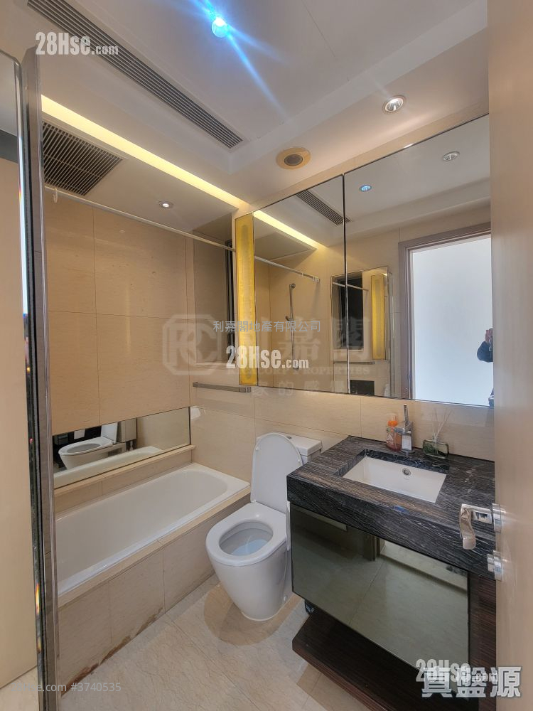 天璽 租盤 3 房 915 平方呎