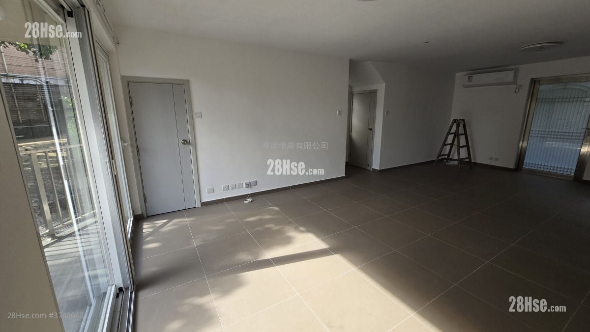 村屋 租盘 4 房 , 3 浴室 1,400 平方尺