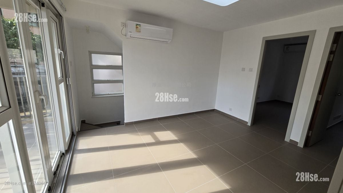 村屋 租盘 4 房 , 3 浴室 1,400 平方尺