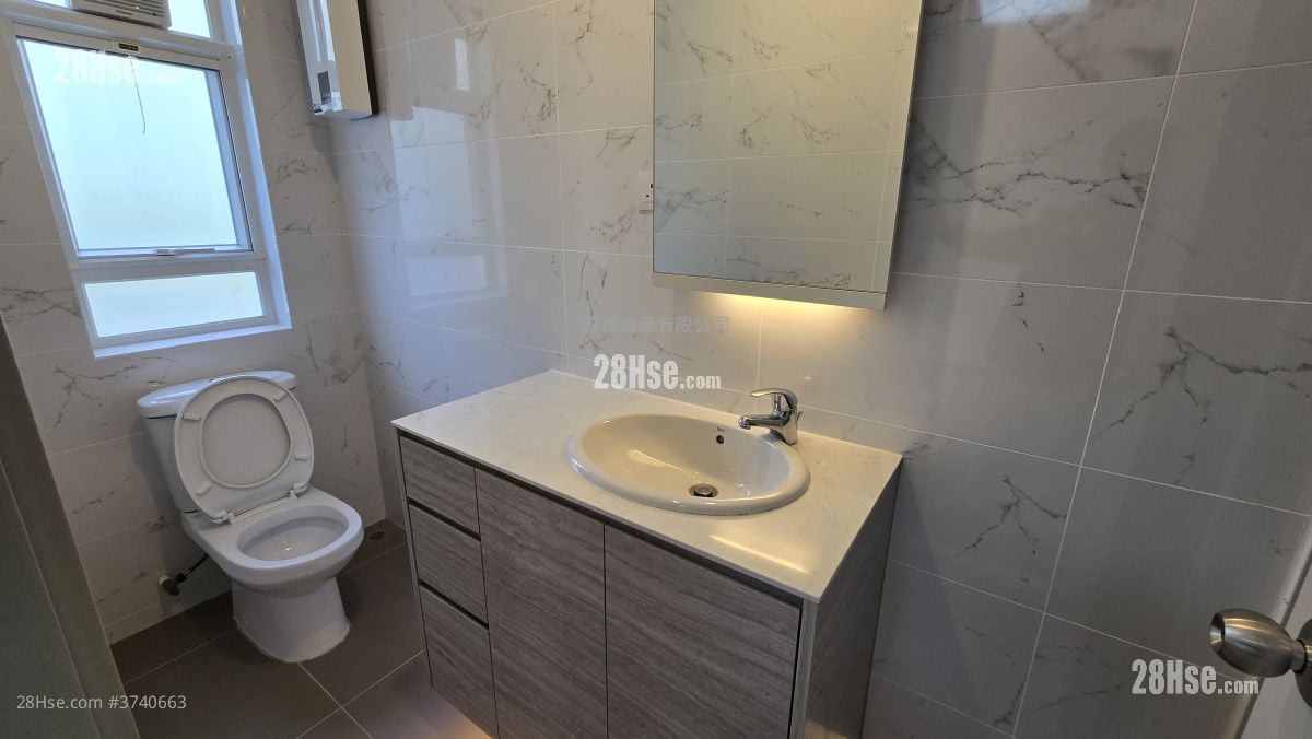 村屋 租盘 4 房 , 3 浴室 1,400 平方尺