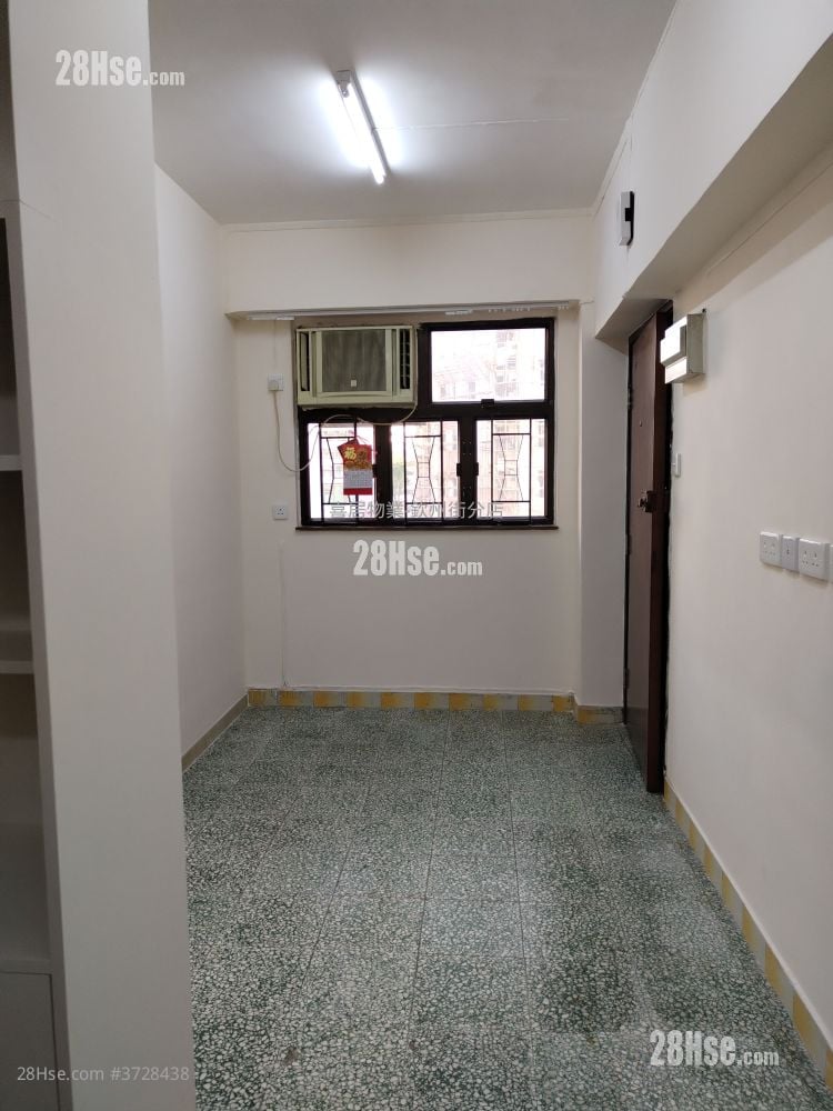 On Fai Building Rental 2 Bedrooms , 1 Bathroom 284 ft²