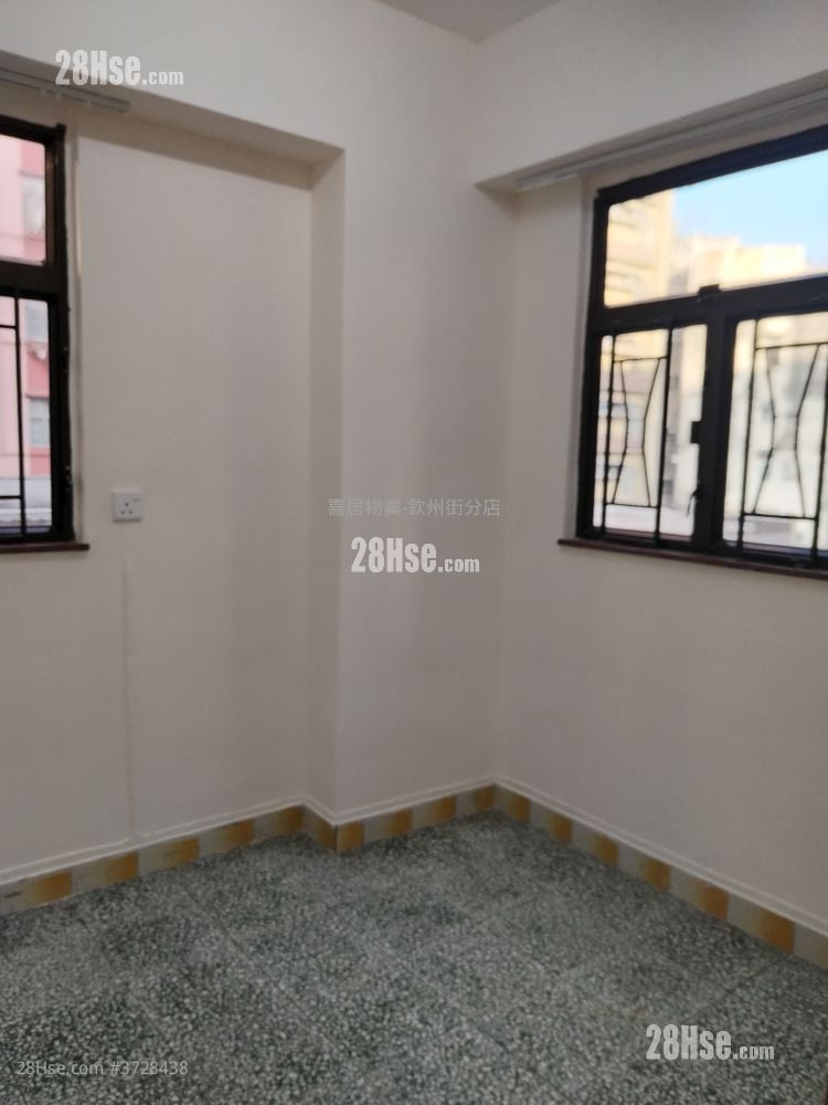 On Fai Building Rental 2 Bedrooms , 1 Bathroom 284 ft²