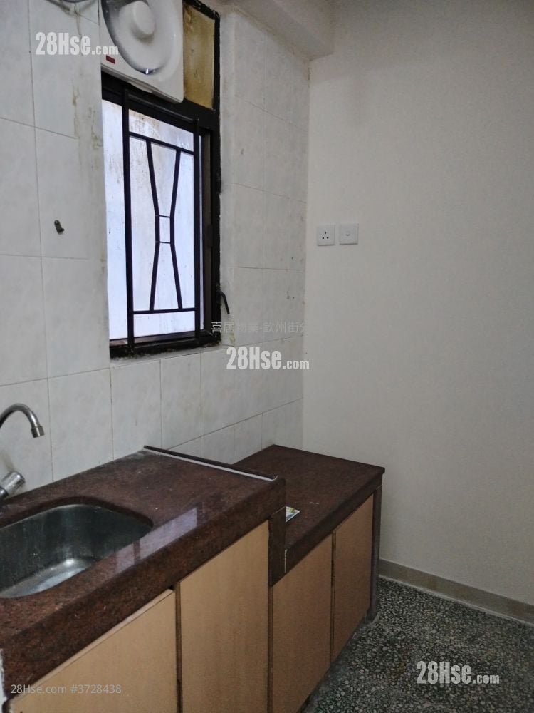 On Fai Building Rental 2 Bedrooms , 1 Bathroom 284 ft²