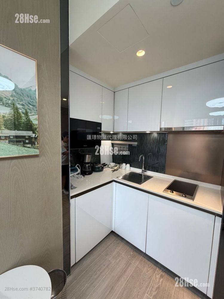 The Queens Rental 1 Bedroom , 1 Bathroom 266 ft²