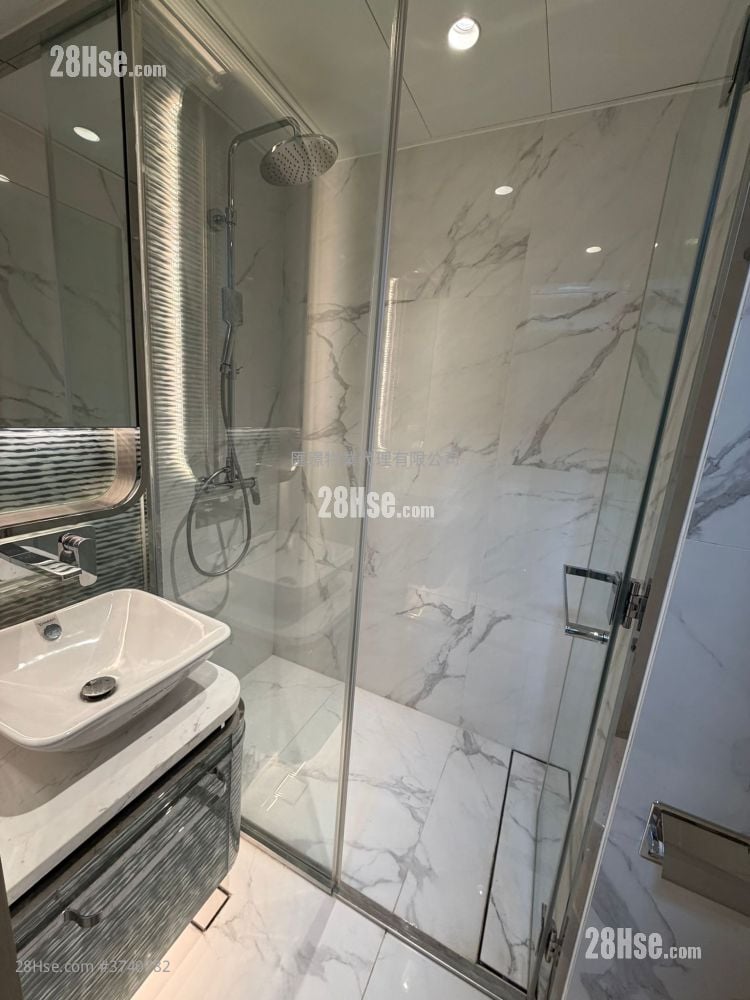 The Queens Rental 1 Bedroom , 1 Bathroom 266 ft²