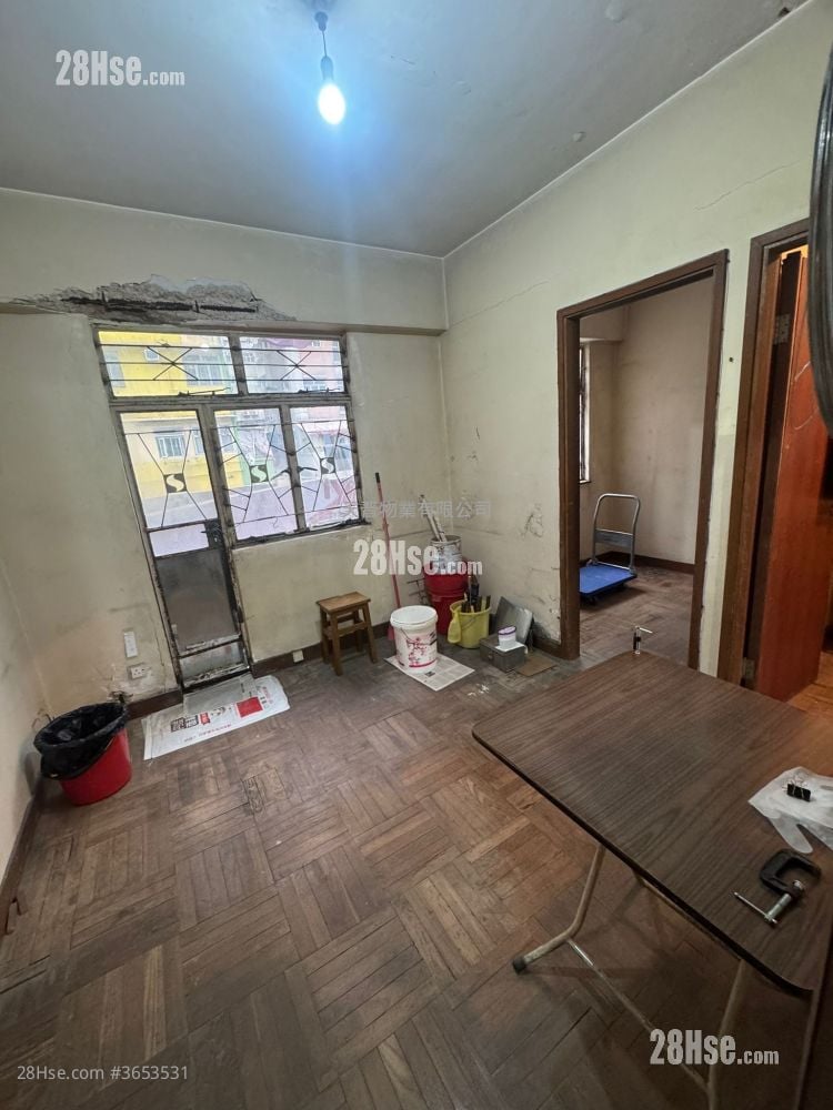 龍華大廈 售盤 2 房 , 1 浴室 307 平方呎