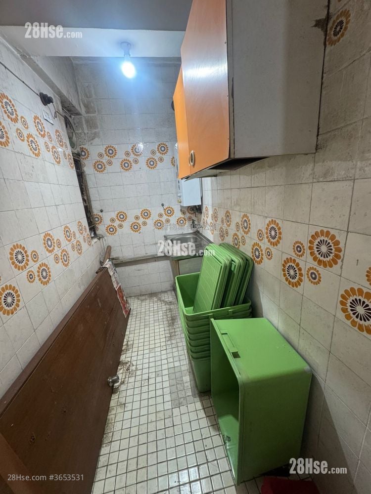 龍華大廈 售盤 2 房 , 1 浴室 307 平方呎