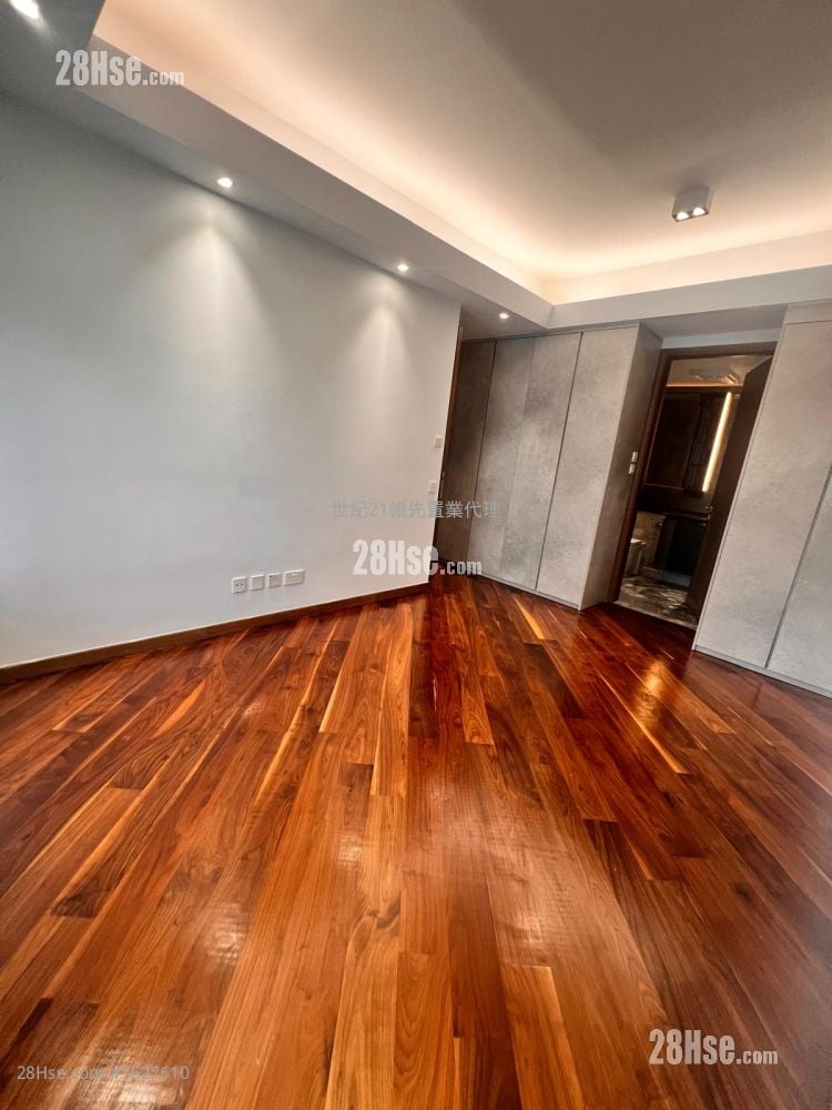 Parc Inverness Sell 2 Bedrooms , 3 Bathrooms 883 ft²