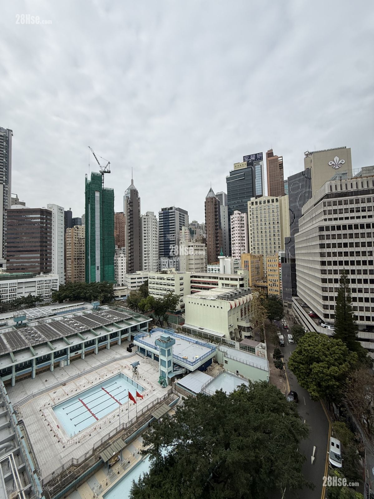 Oi Kwan Court Sell 2 Bedrooms , 1 Bathroom 629 ft²