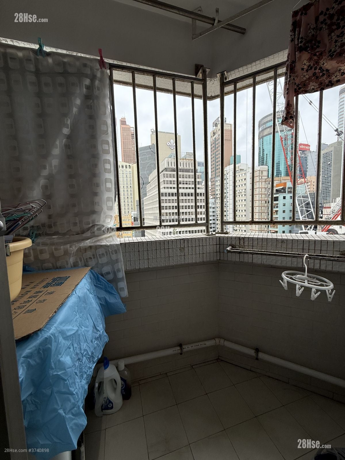 Oi Kwan Court Sell 2 Bedrooms , 1 Bathroom 629 ft²