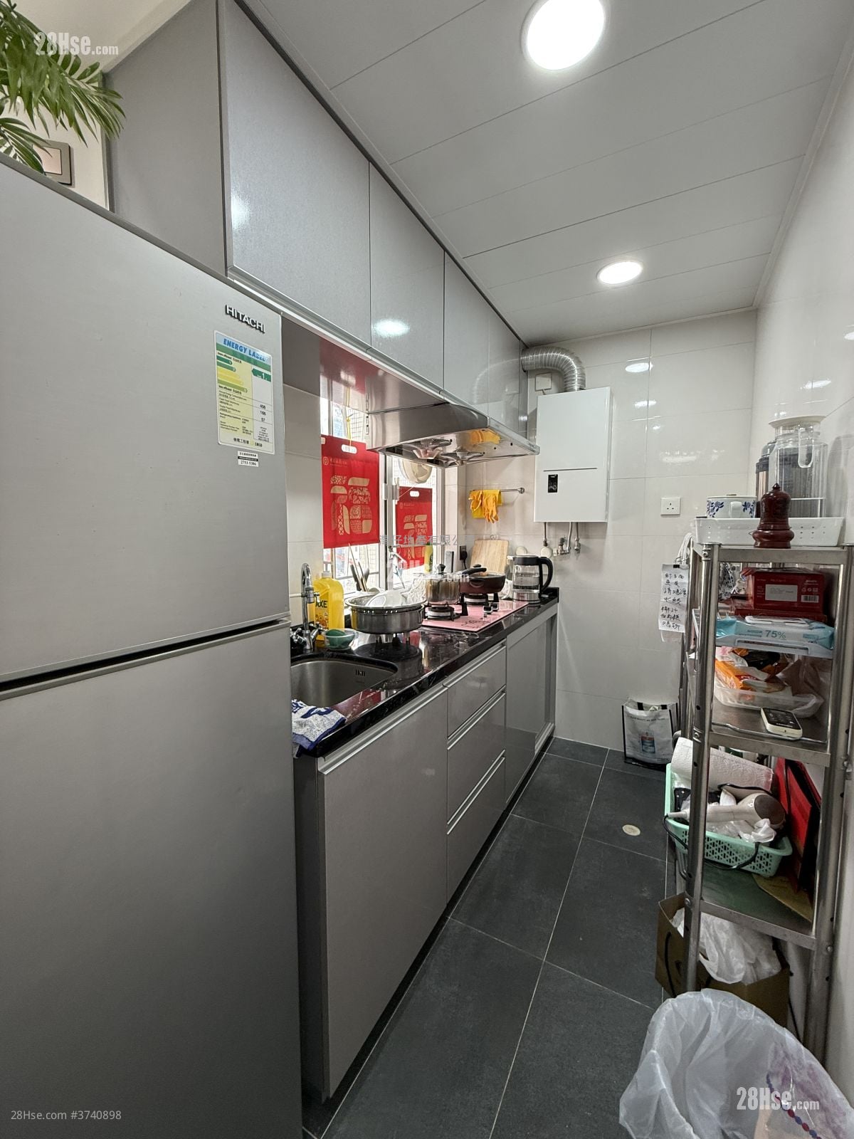 Oi Kwan Court Sell 2 Bedrooms , 1 Bathroom 629 ft²