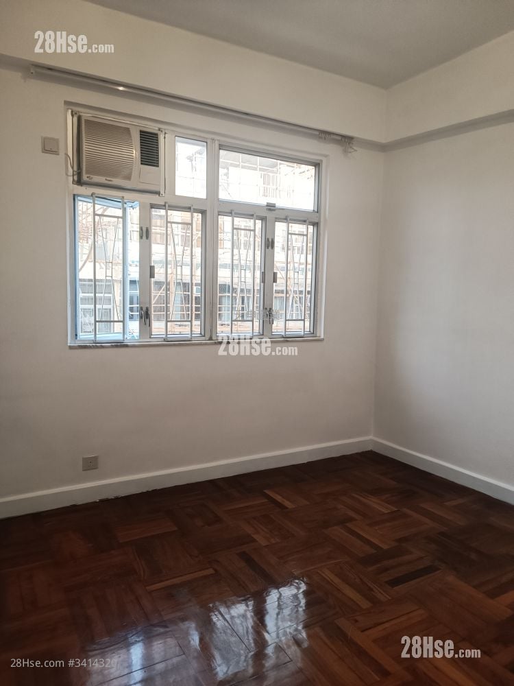 Apartment Sell 2 Bedrooms , 1 Bathroom 451 ft²
