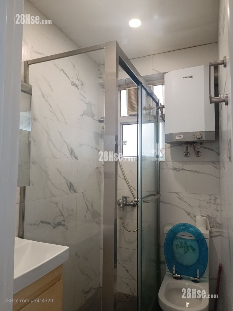 Apartment Sell 2 Bedrooms , 1 Bathroom 451 ft²