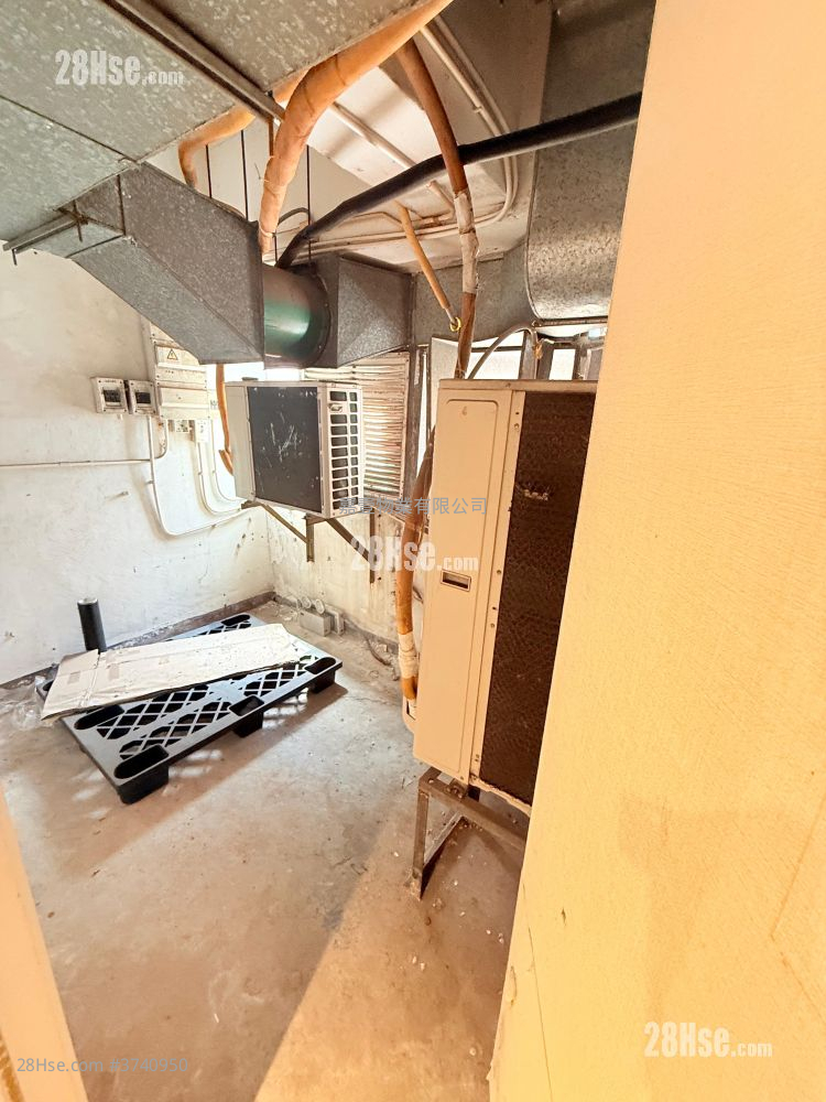 骆驼漆大厦 租盘 2,660 平方尺