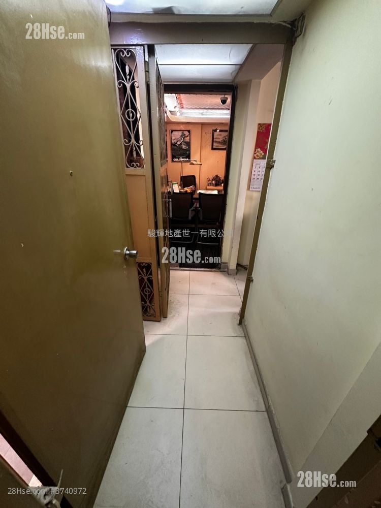 Lising Court Sell 1 Bedroom , 1 Bathroom 351 ft²
