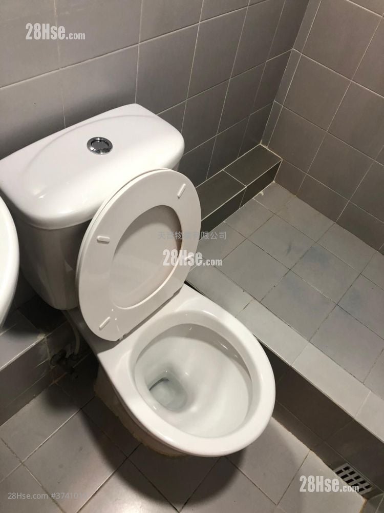 荣林大厦 售盘 2 房 , 1 浴室 270 平方尺