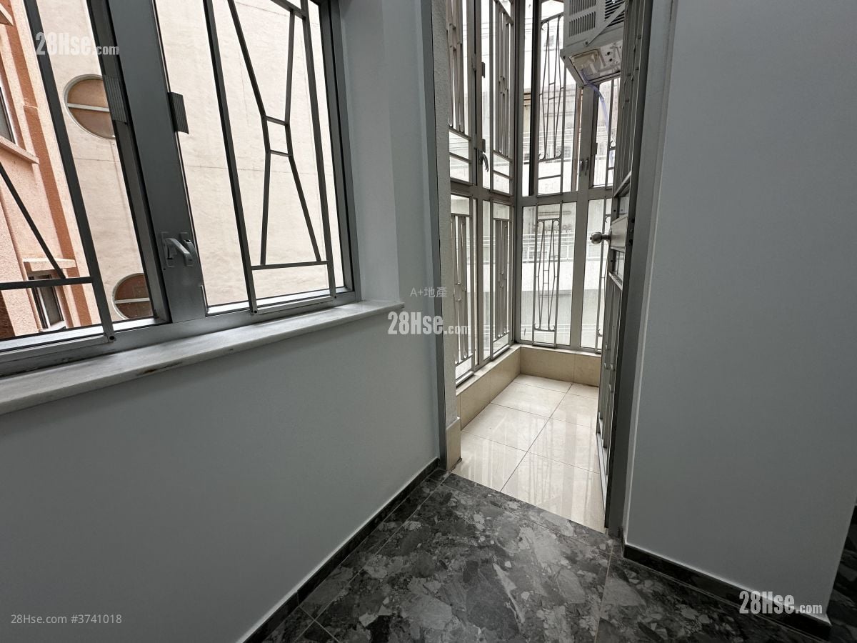 花園大廈 租盤 1 浴室 160 平方呎