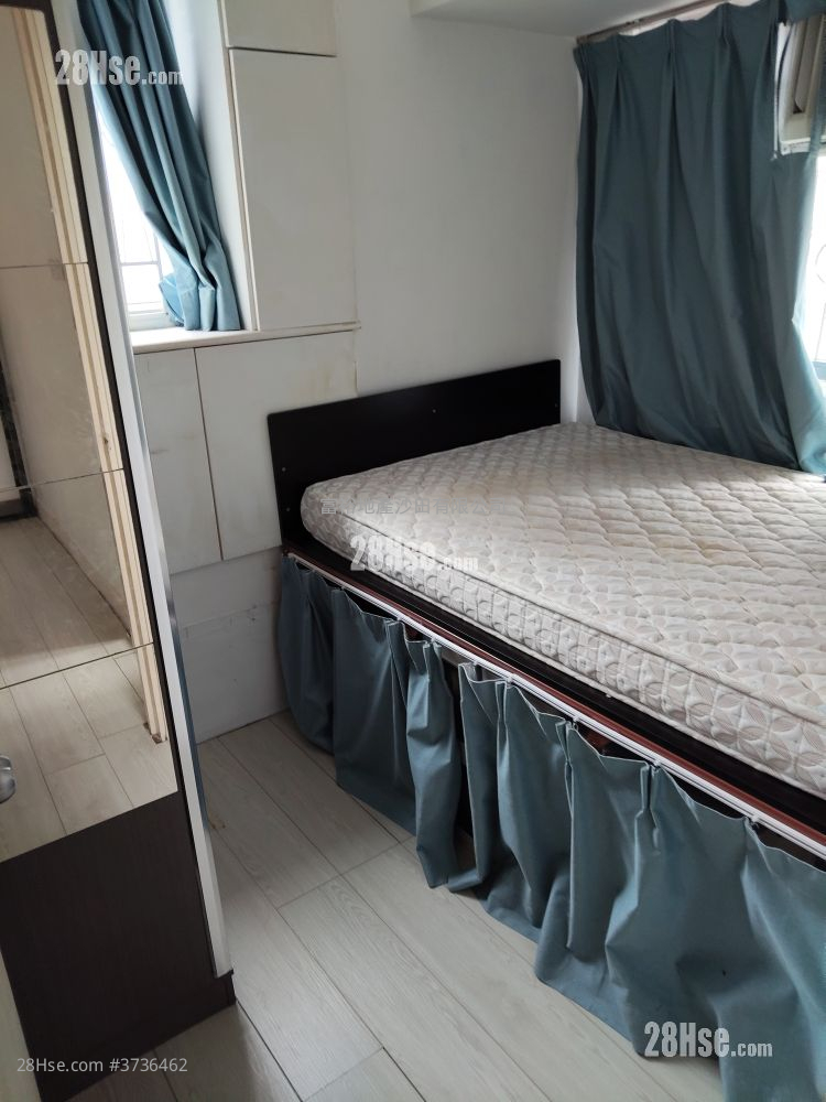 金獅花園 租盤 1 房 266 平方呎