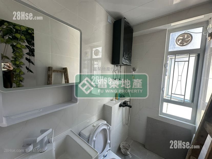 Chee Hing Building Sell 3 Bedrooms , 1 Bathroom 333 ft²