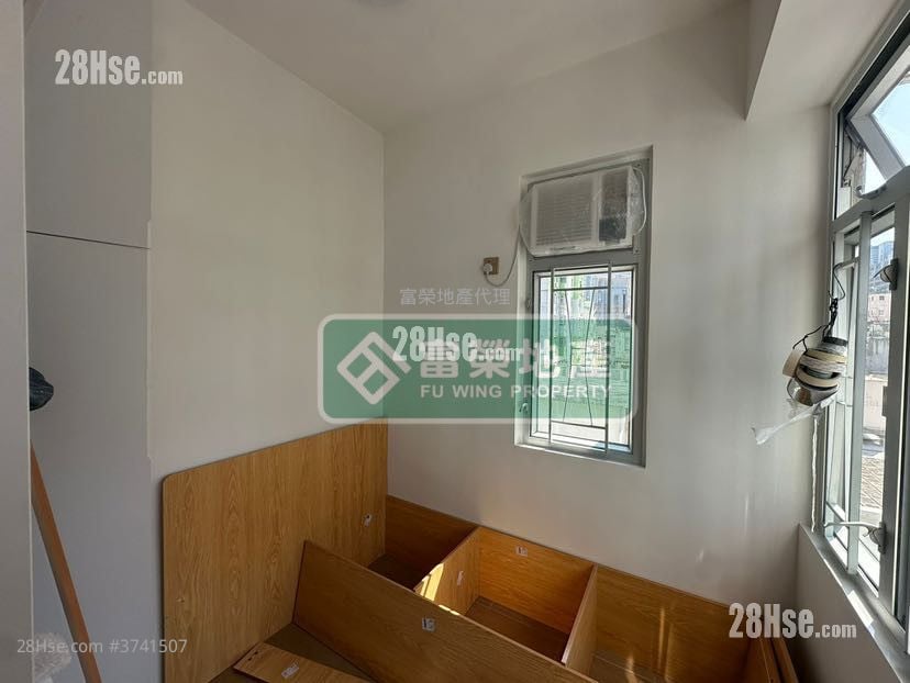 Chee Hing Building Sell 3 Bedrooms , 1 Bathroom 333 ft²