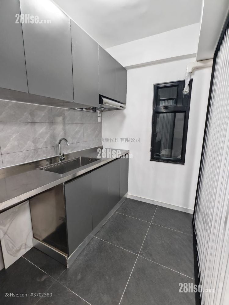 Golden Jubilee House Sell 3 Bedrooms , 2 Bathrooms 616 ft²