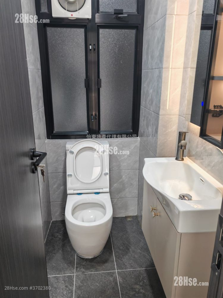 Golden Jubilee House Sell 3 Bedrooms , 2 Bathrooms 616 ft²