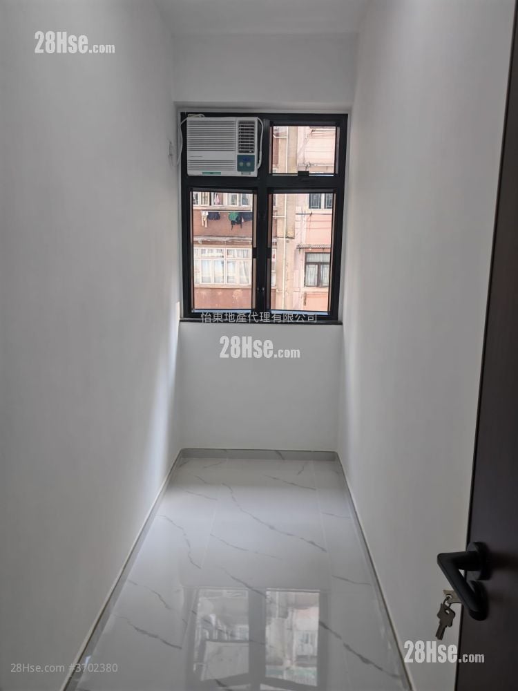 Golden Jubilee House Sell 3 Bedrooms , 2 Bathrooms 616 ft²