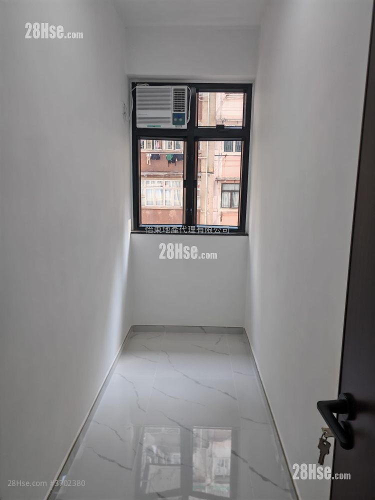 Golden Jubilee House Sell 3 Bedrooms , 2 Bathrooms 616 ft²