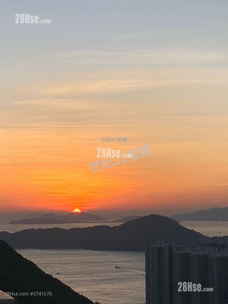 Sham Wan Towers Sell 4 Bedrooms 488 ft²