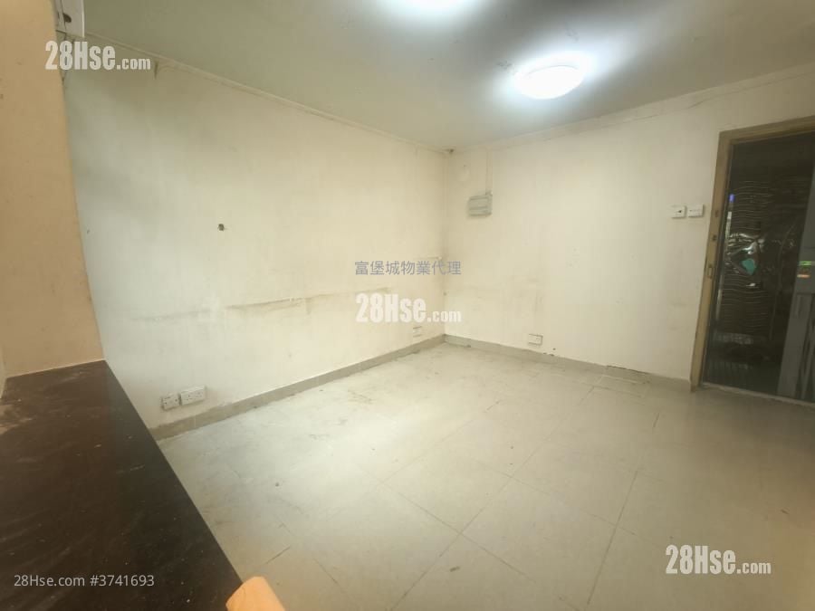 Pok Hong Estate Sell 2 Bedrooms , 1 Bathroom 343 ft²