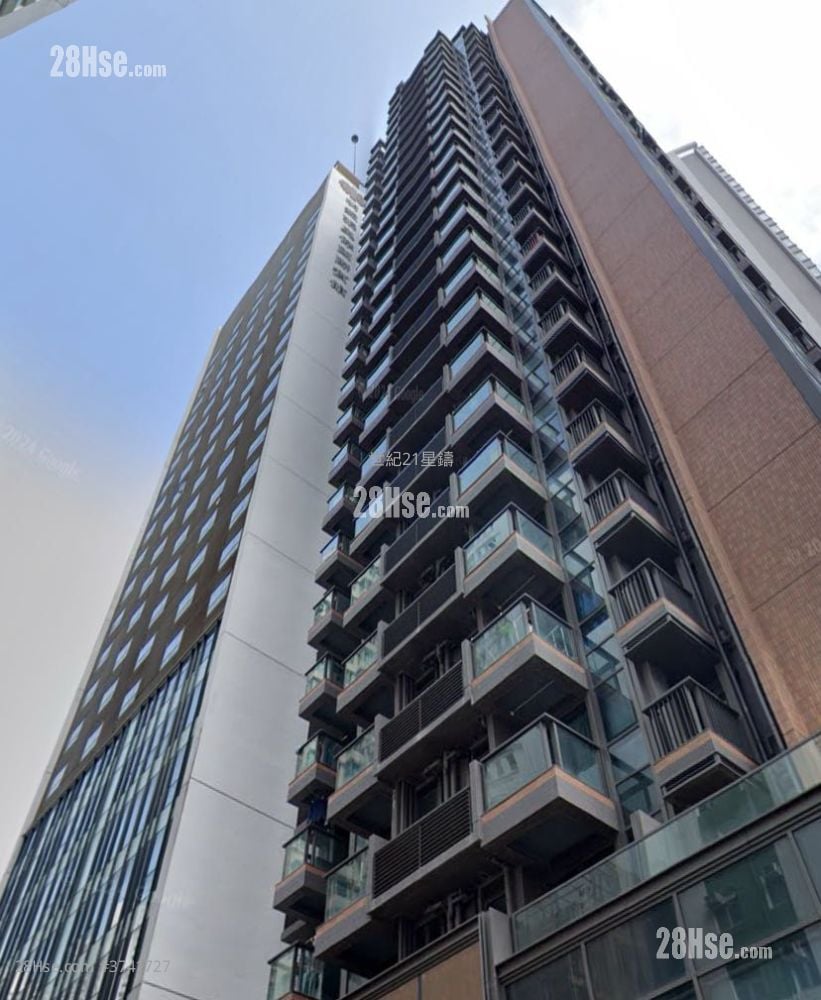 South Walk Aura Rental Studio 184 ft²