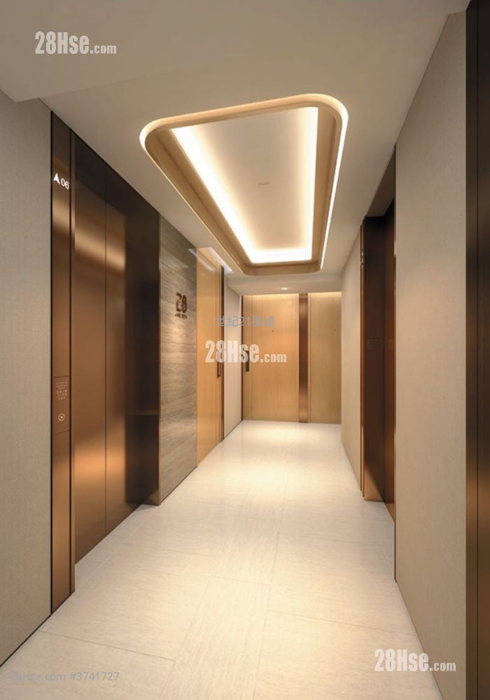 South Walk Aura Rental Studio 184 ft²