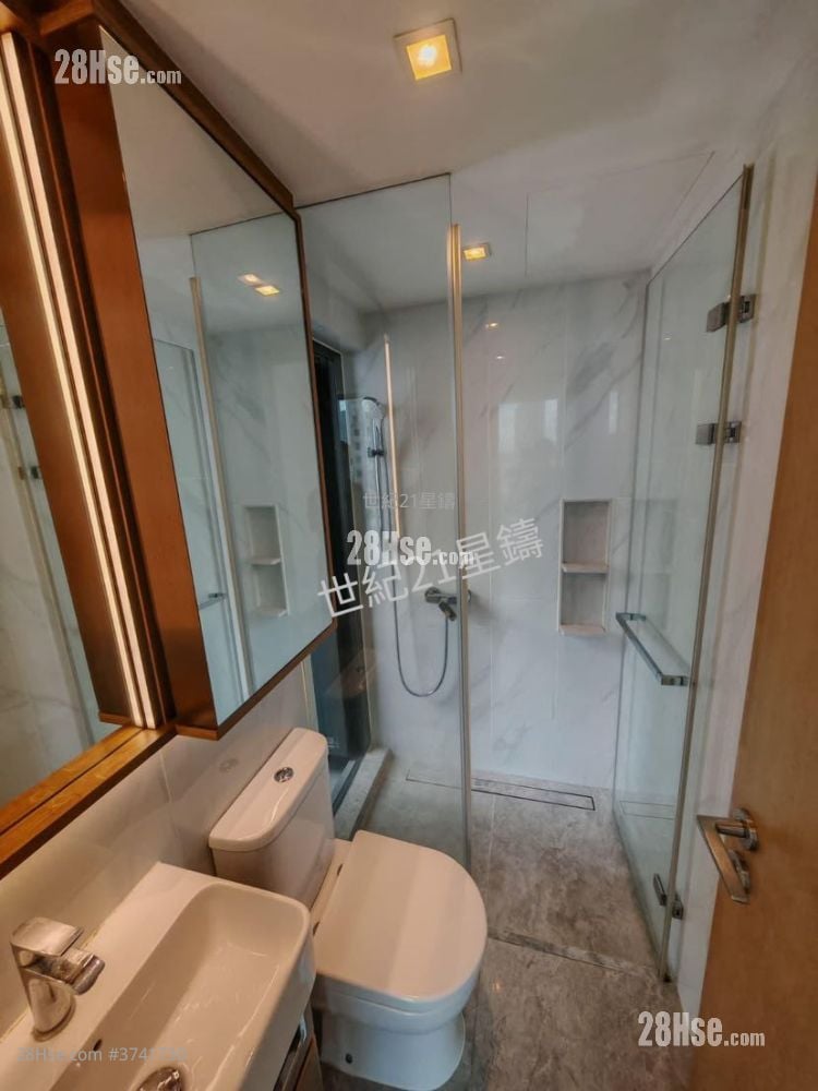 South Walk Aura Rental 1 Bedroom , 1 Bathroom 265 ft²