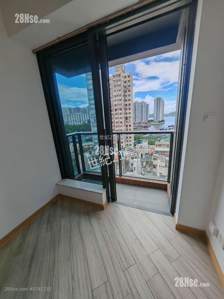 South Walk Aura Rental 1 Bedroom , 1 Bathroom 265 ft²