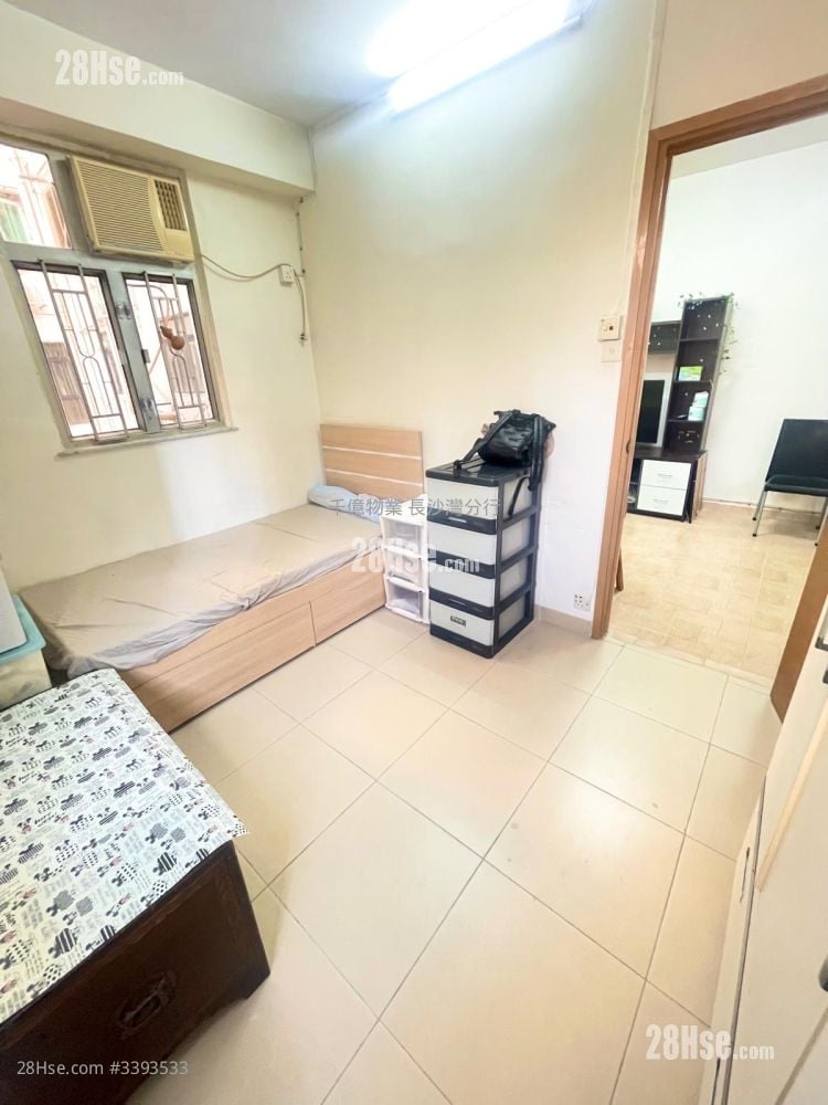 Cosmopolitan Centre Sell 389 ft²