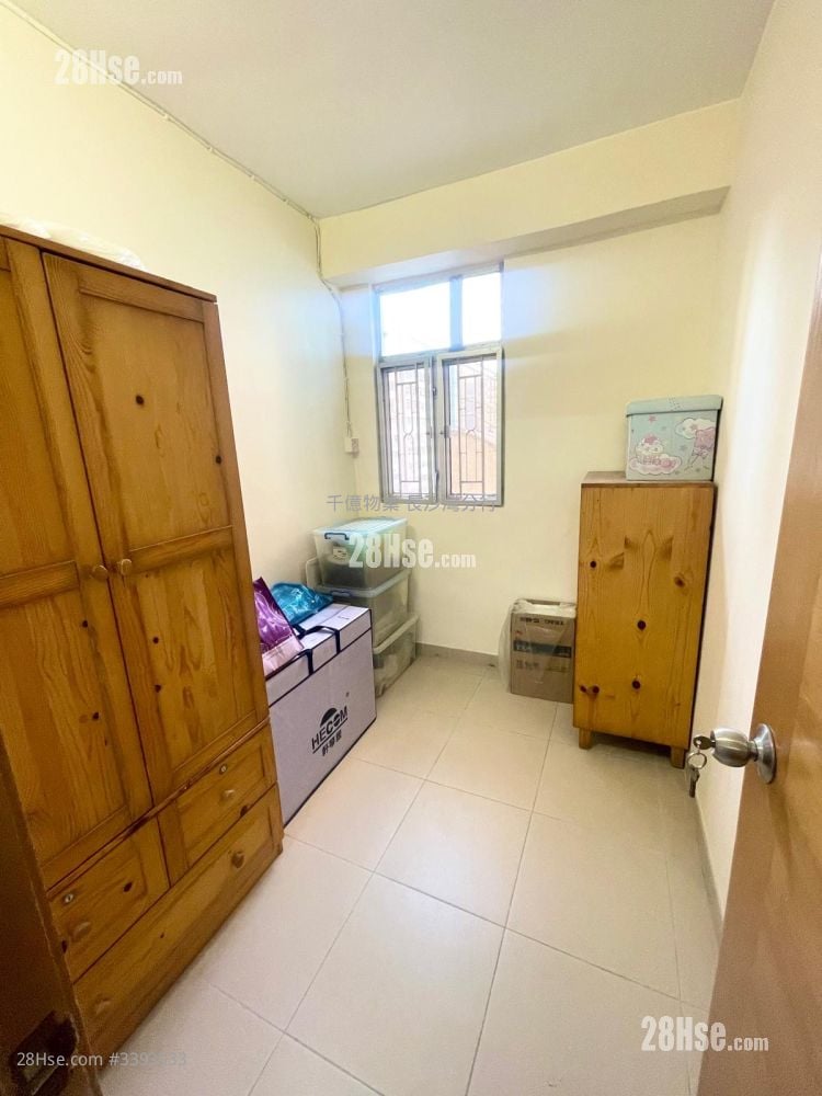 Cosmopolitan Centre Sell 389 ft²