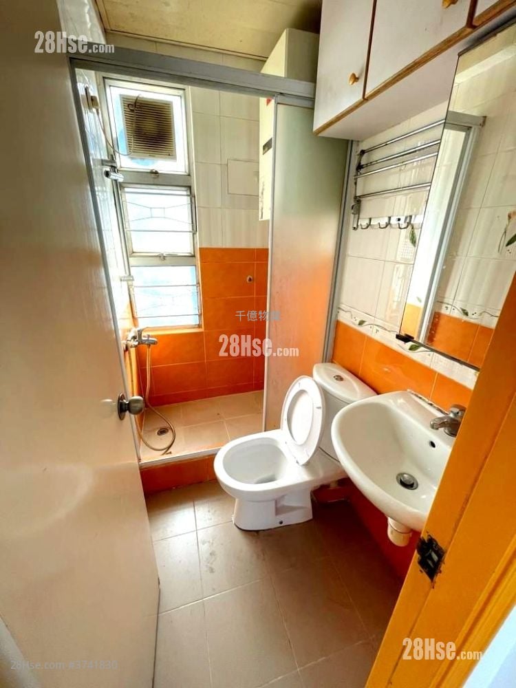 时兴大厦 售盘 2 房 , 1 浴室 290 平方尺