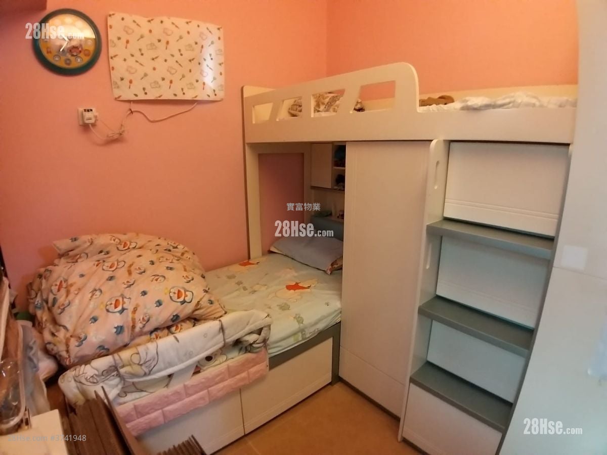 Riviera Lodge Sell 2 Bedrooms , 1 Bathroom 377 ft²