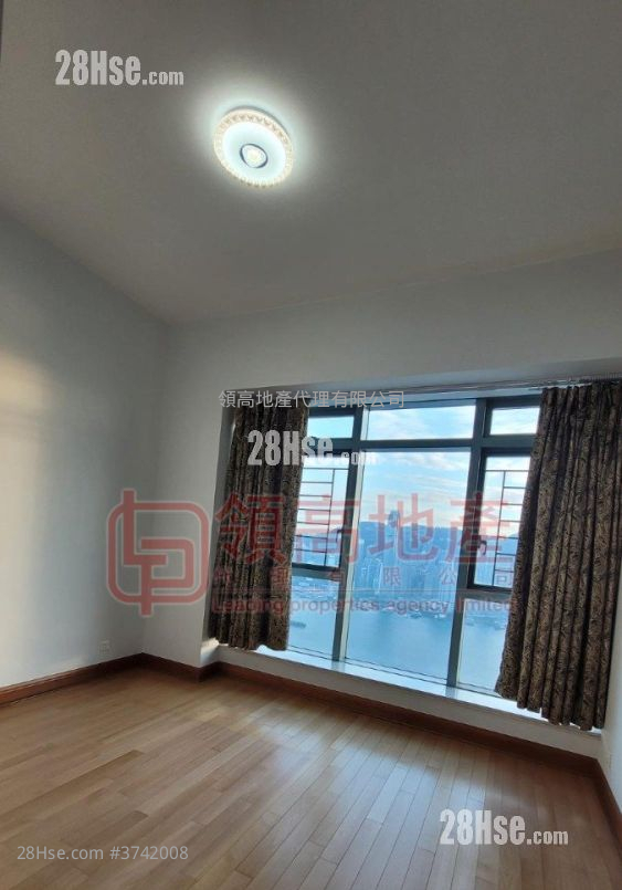 君臨天下 租盤 4 房 , 3 浴室 2,334 平方呎